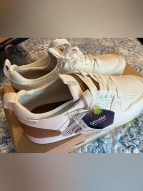 Steve Madden P-Sonny White Men’s Size 8 New With Box. Lightweight For Summer.